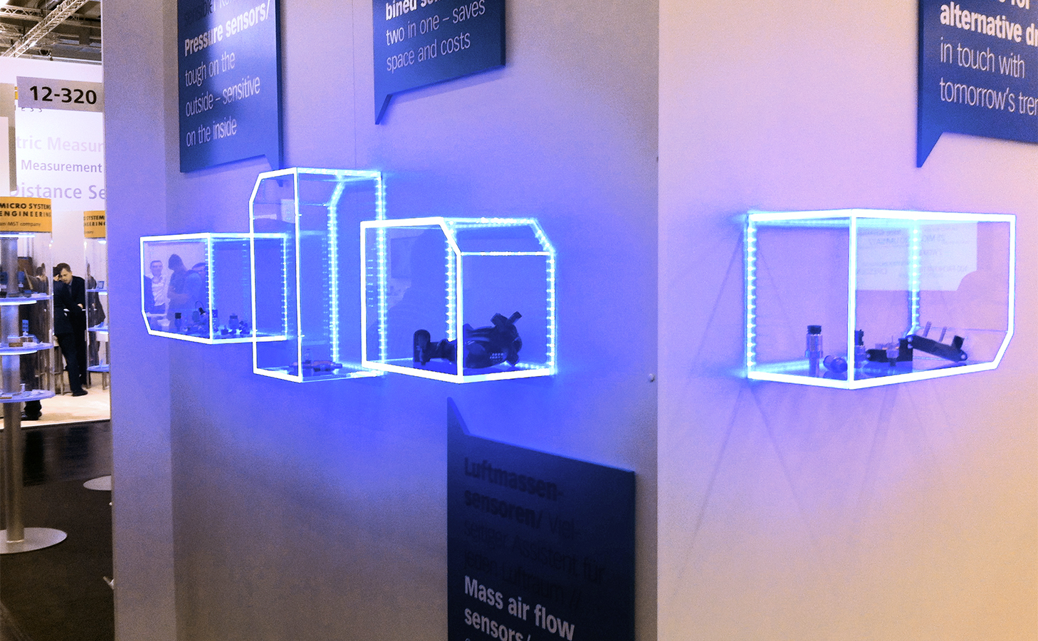 REF-tecare-i2s_0003 Detail-Vitrine